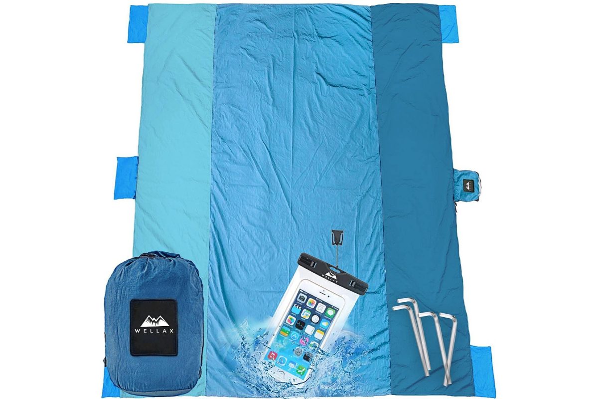 15 Best Sand Proof Beach Blankets in 2022 TouristSecrets