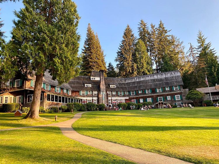 Exterior of Lake Quinault Lodge at Olympic National Park.