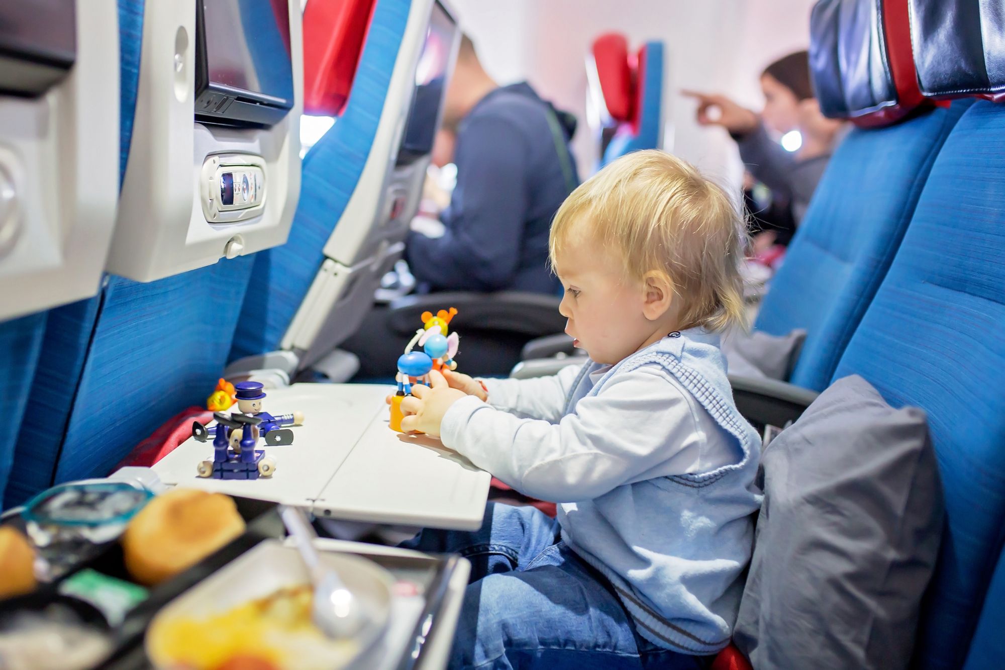 9 best games to play on an airplane to keep boredom at bay - Tripadvisor