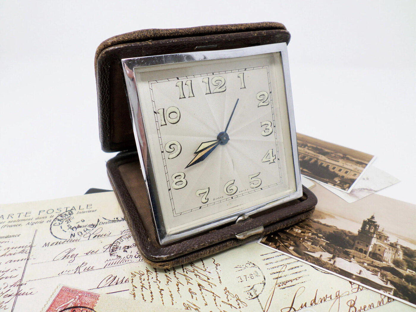 13-amazing-travel-clock-for-2023