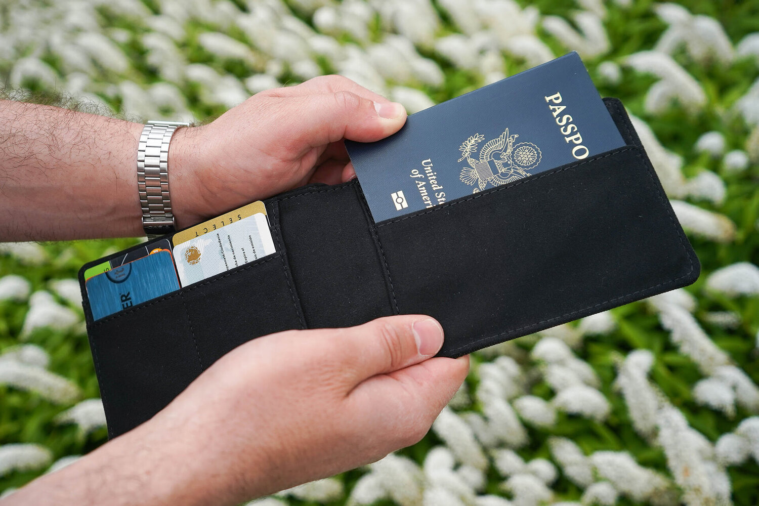 14 Best Travel Wallets for 2023 TouristSecrets