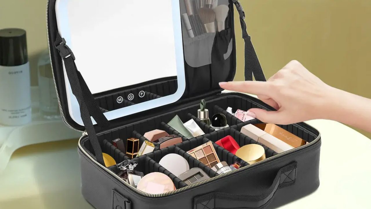 Large Makeup Bag, BAGSMART Double Layer Cosmetic Bag Travel Makeup Case  Organizer with Shoulder Strap for