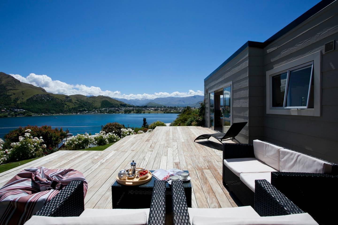 Airbnb-New-Zealand-9-Best-Places-To-Stay airbnb-new-zealand-9-best-places-to-stay