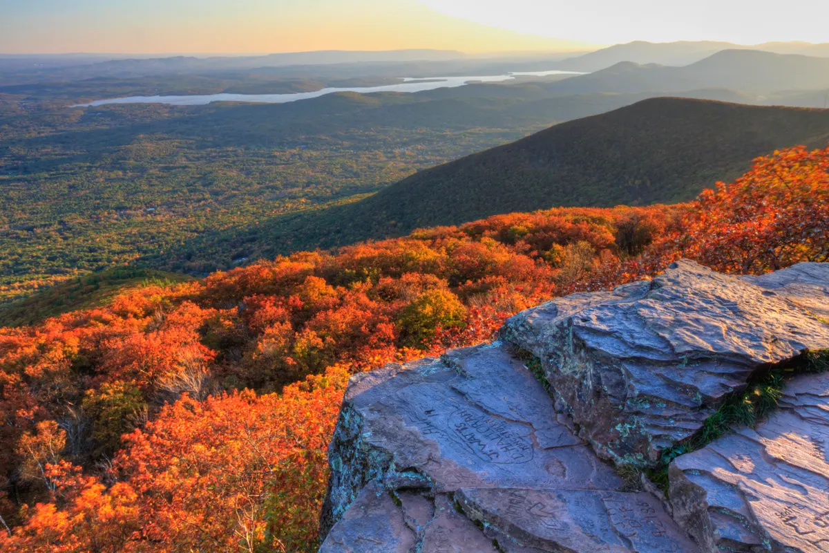 How-To-Do-New-York8217s-Overlook-Mountain-Hike-For-Amazing-Views how-to-do-new-yorks-overlook-mountain-hike-for-amazing-views