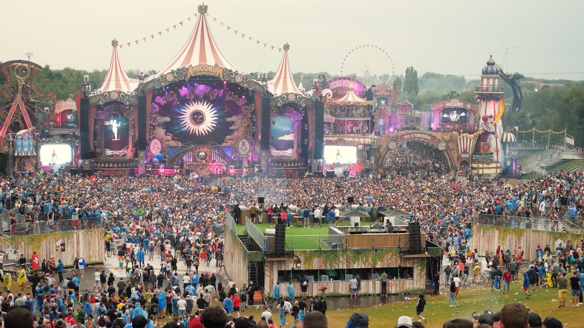 tomorrowland-festival-review-guide-all-you-need-to-know