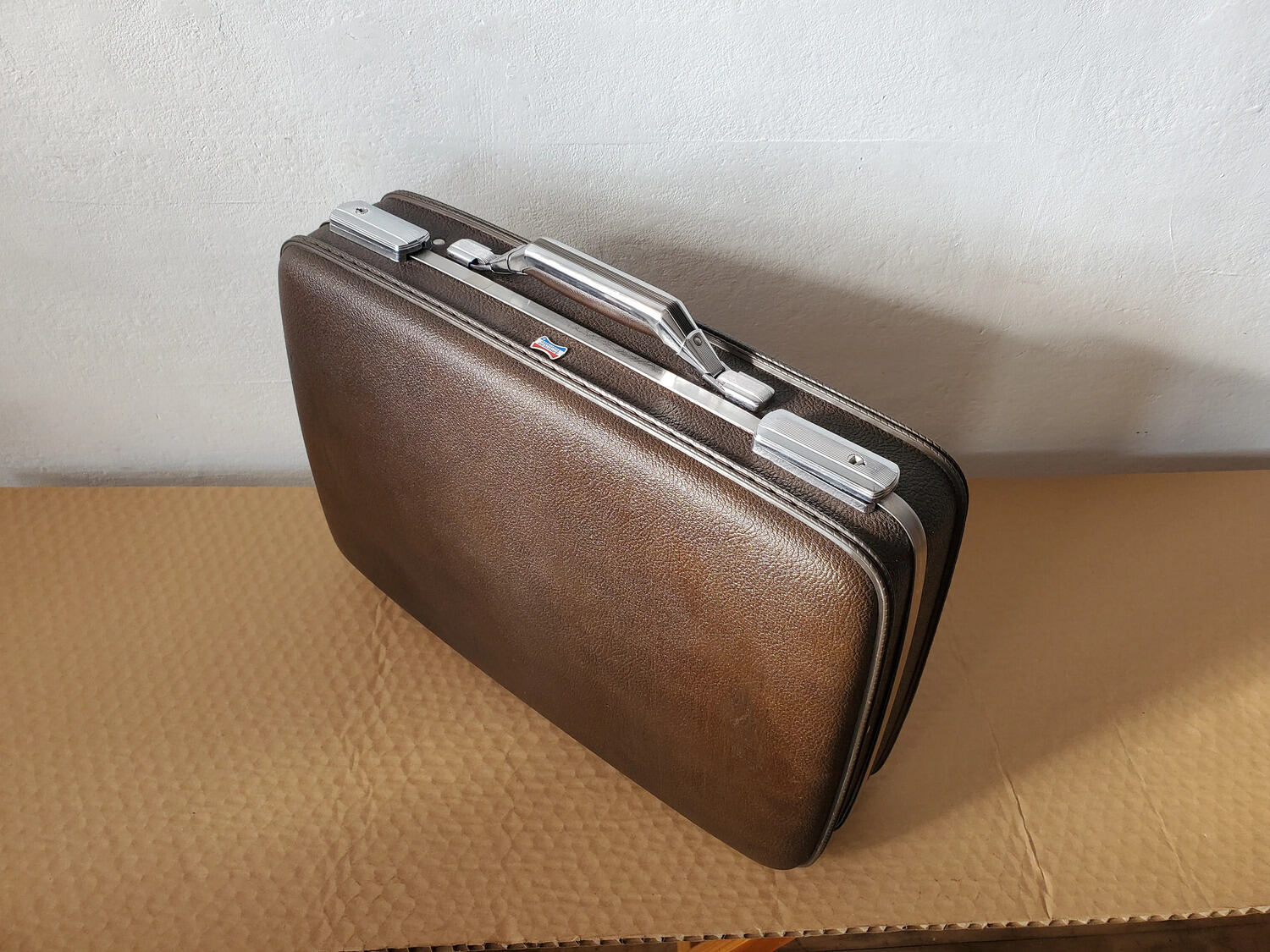 10 Best American Tourister Briefcase for 2023 TouristSecrets