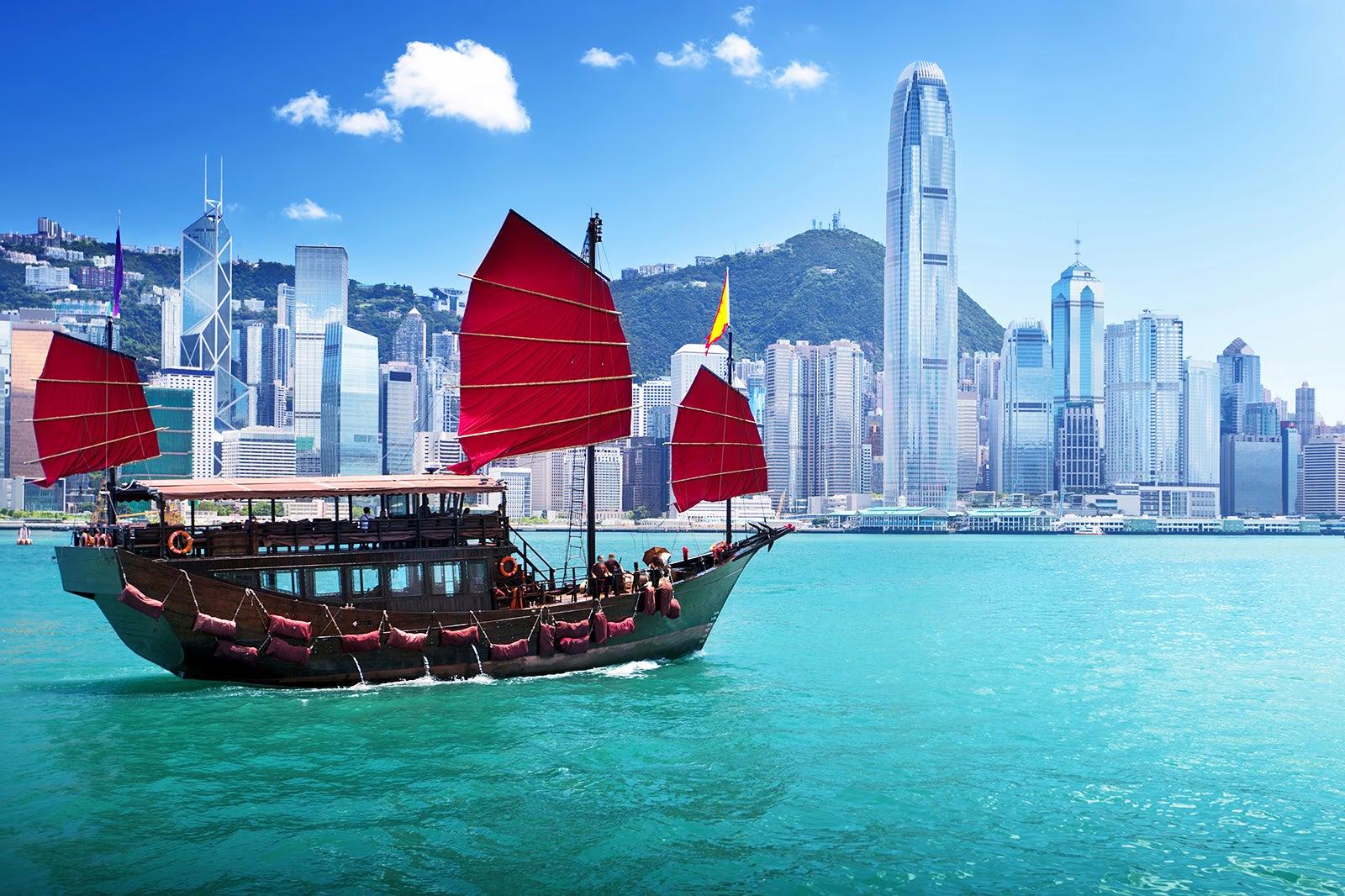 10 Best things to do in Hong Kong on a Budget