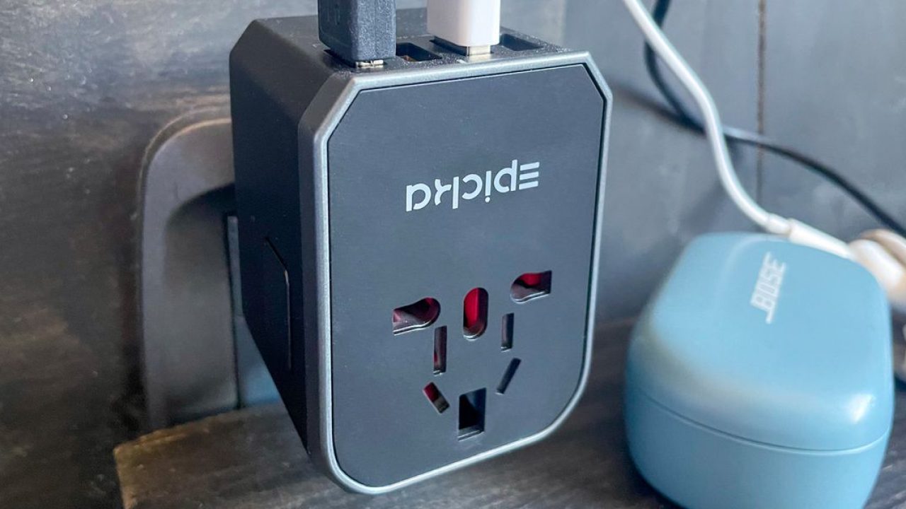 12 Amazing International Power Converter for 2023 | TouristSecrets