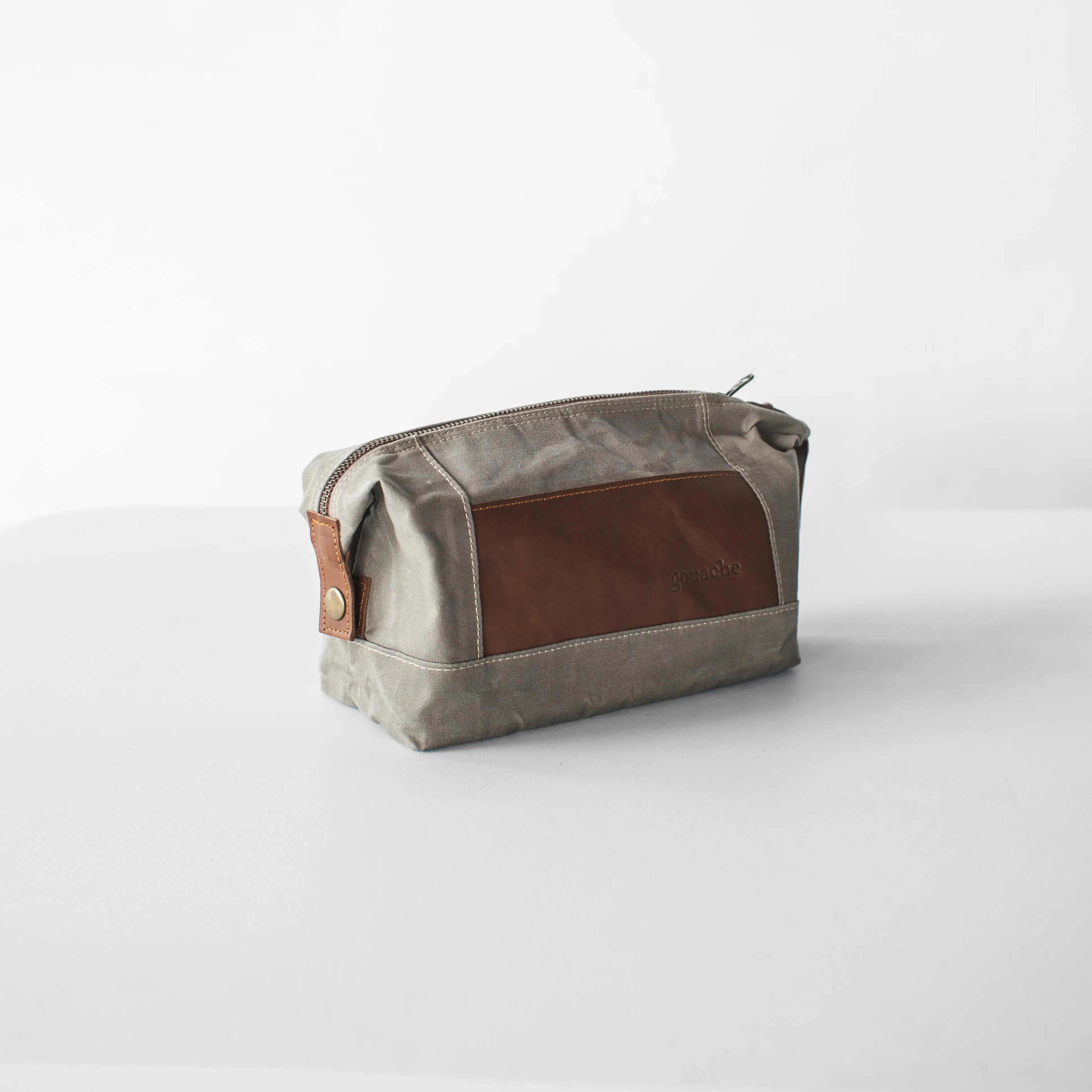 12-Amazing-Leather-Toiletry-Bag-for-2023 12-amazing-leather-toiletry-bag-for-2023