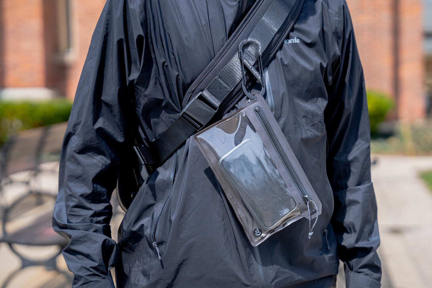 12-amazing-waterproof-travel-pouch-for-2023