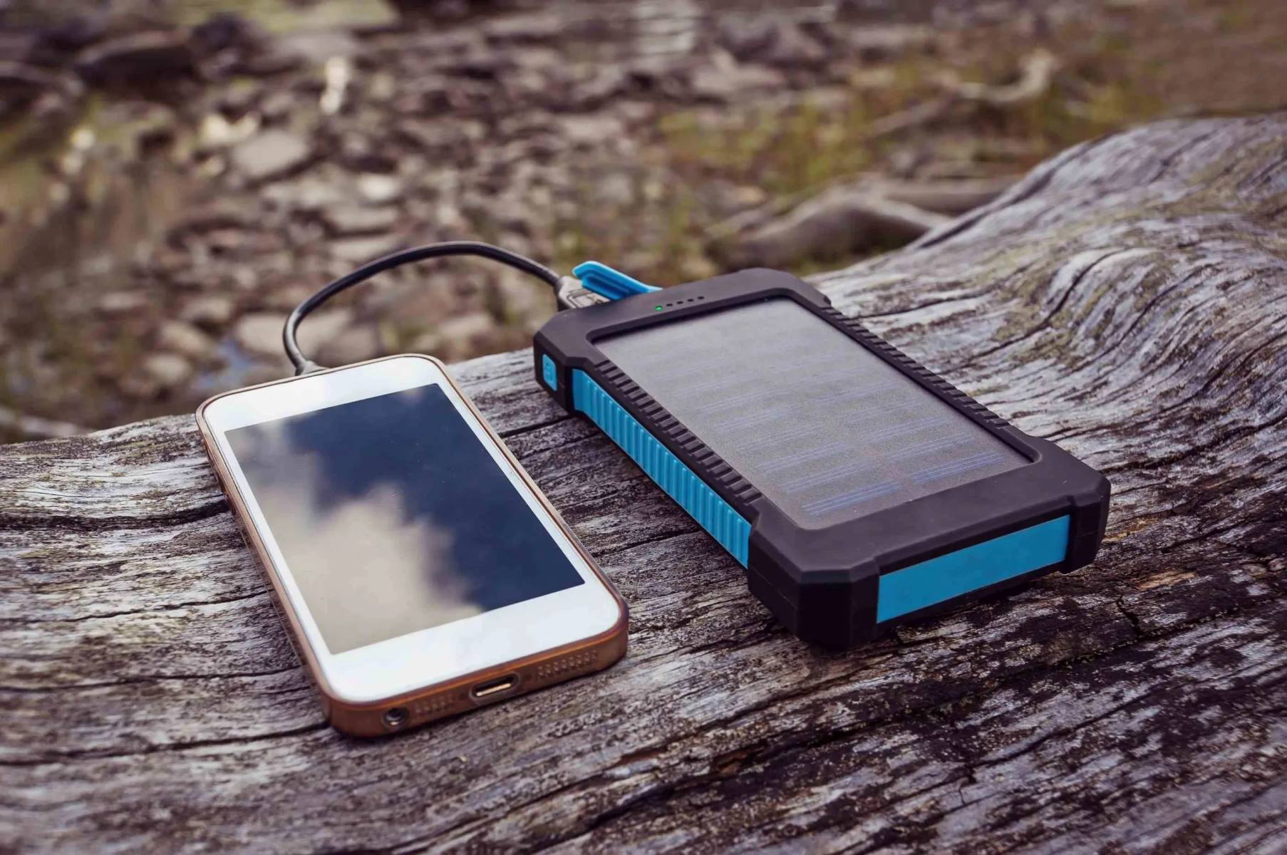 13-best-solar-charger-power-bank-for-2023