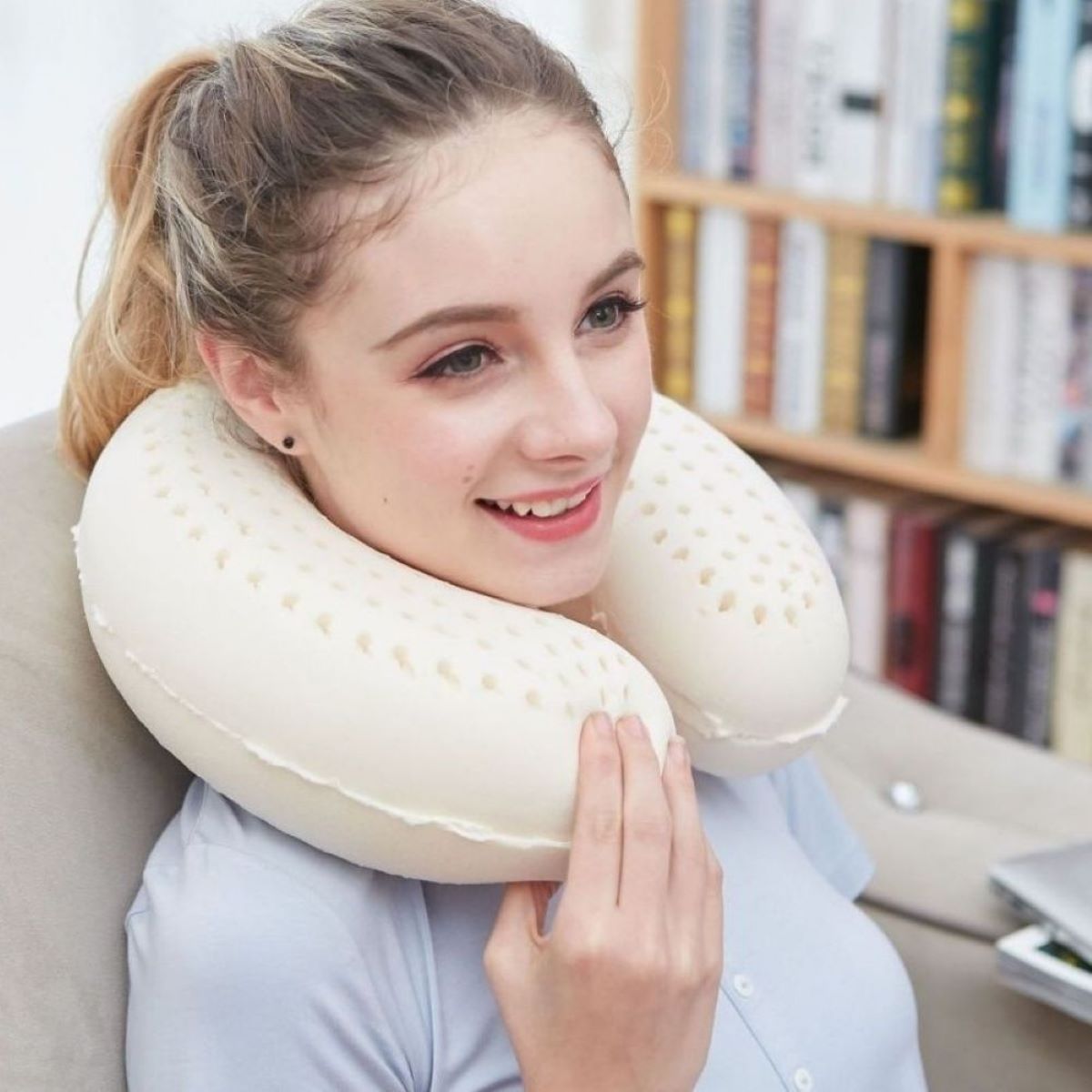 14-amazing-latex-neck-pillow-for-2023