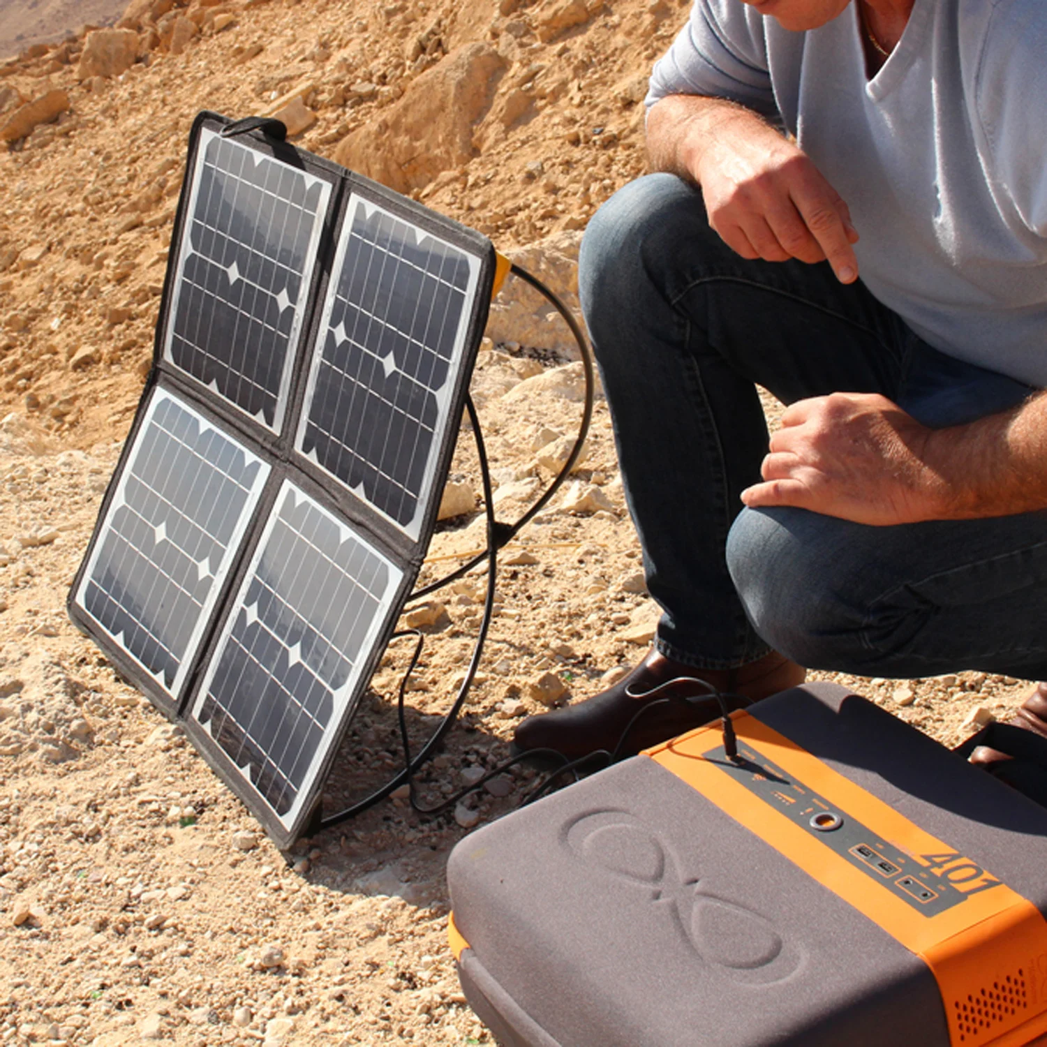 14-best-solar-suitcase-for-2023