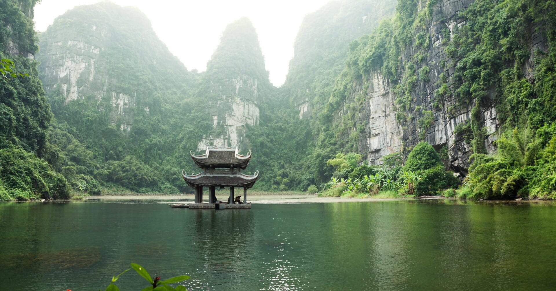 7-Amazing-Places-To-Travel-In-Vietnam 7-amazing-places-to-travel-in-vietnam