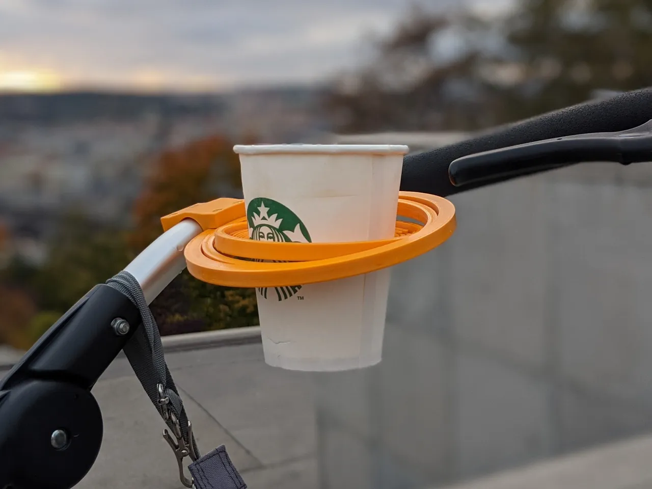 9-amazing-self-leveling-cup-holder-for-2023