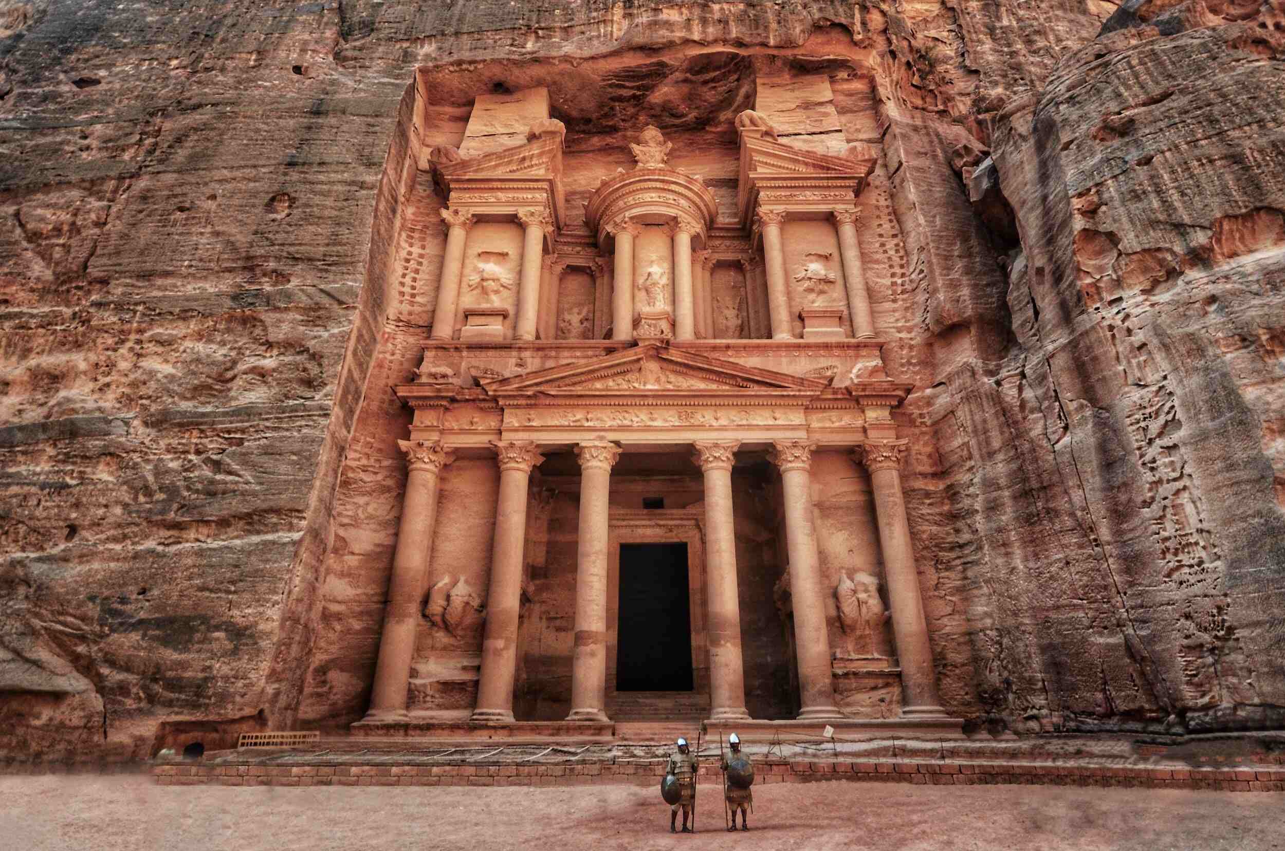 A-Definitive-Guide-To-Visiting-Petra-8211-Jordan8217s-Lost-City a-definitive-guide-to-visiting-petra-jordans-lost-city