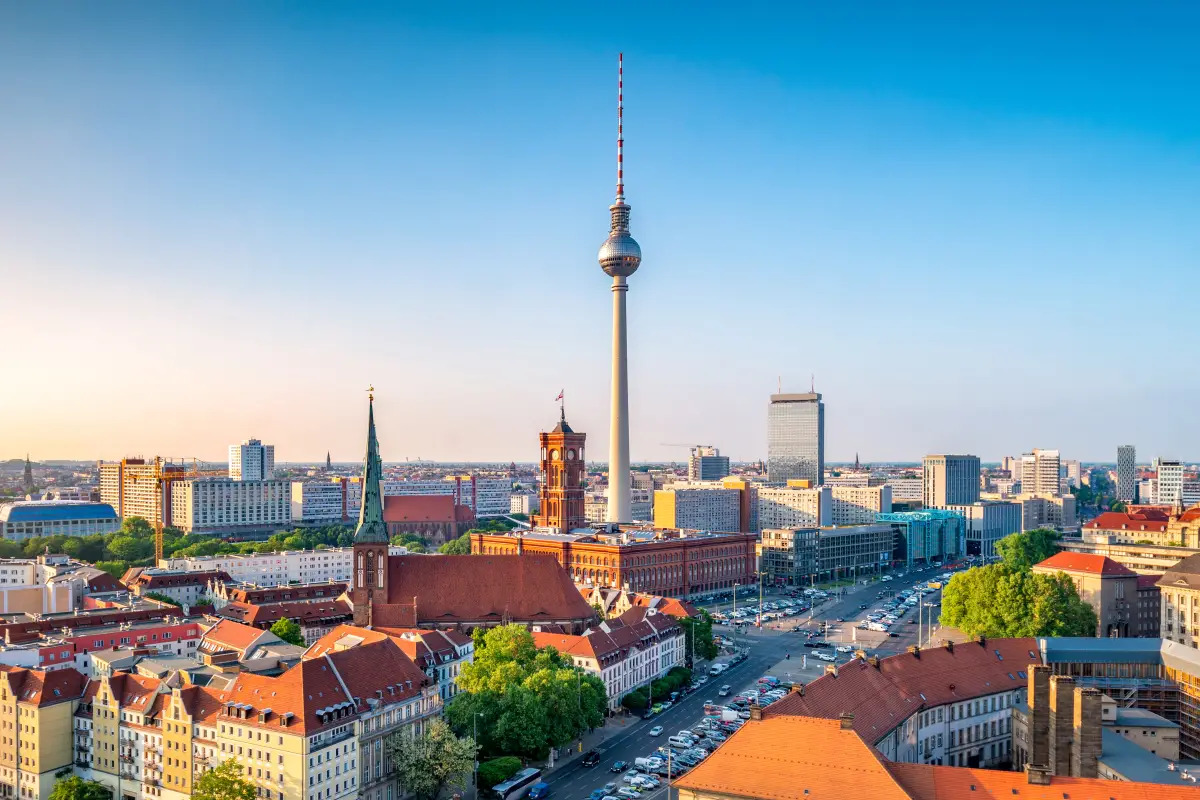 Best-Hotels-In-Berlin-Germany-Budget-To-Luxury-Options best-hotels-in-berlin-germany-budget-to-luxury-options