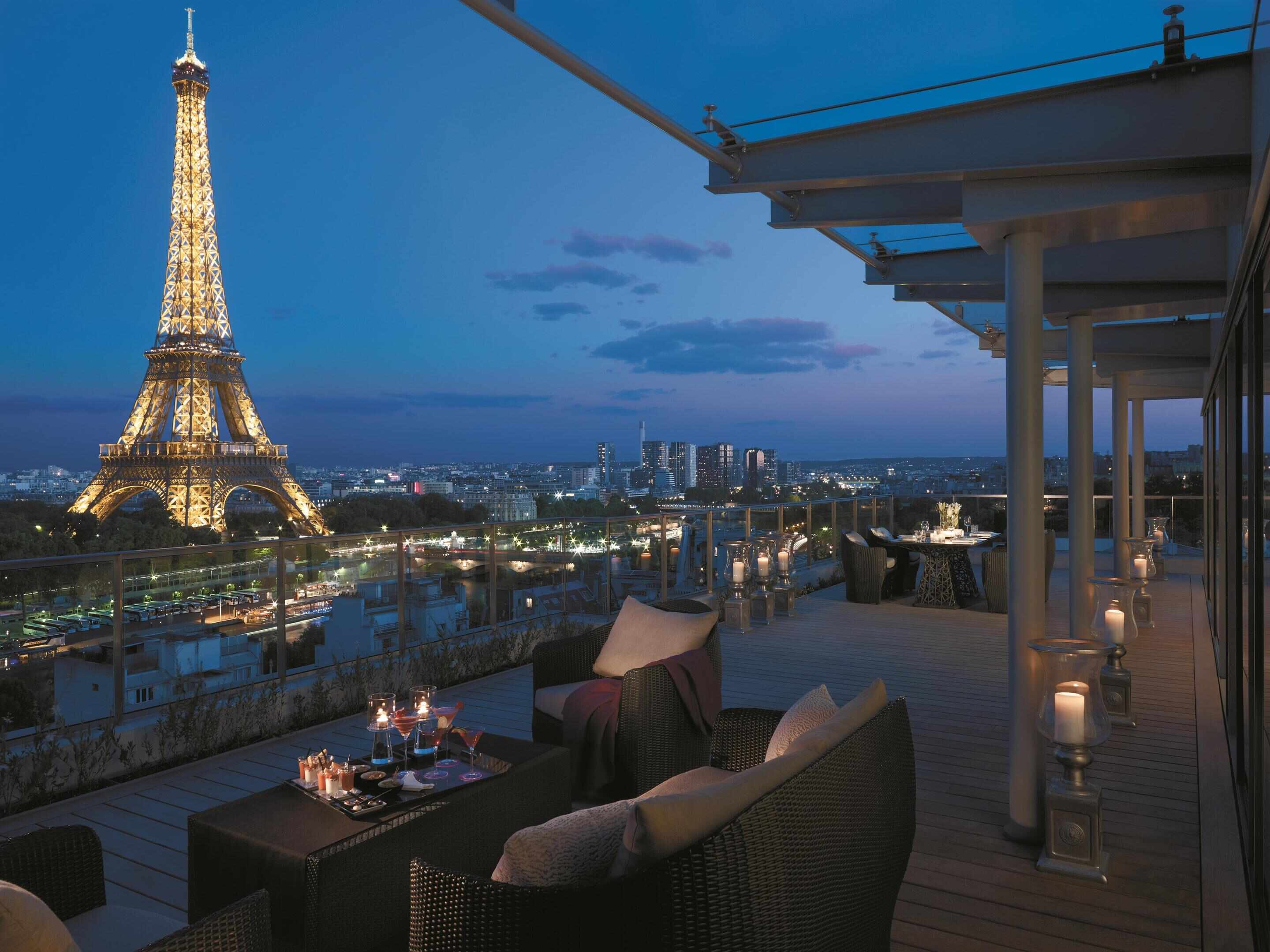 Best-Hotels-In-Paris-France-Budget-To-Luxury-Options best-hotels-in-paris-france-budget-to-luxury-options