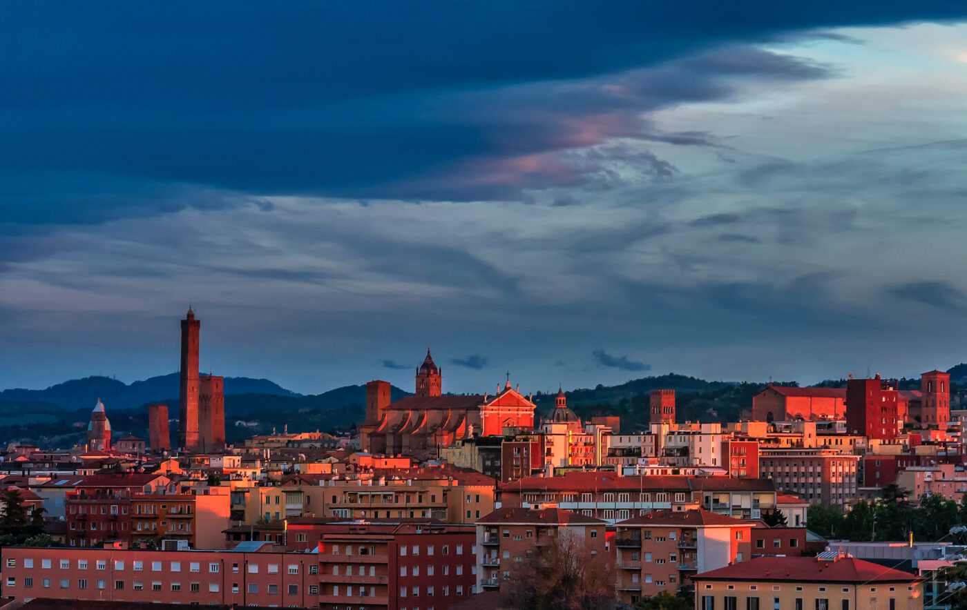 Bologna-La-Rossa-8211-Scenes-From-A-Red-City bologna-la-rossa-scenes-from-a-red-city