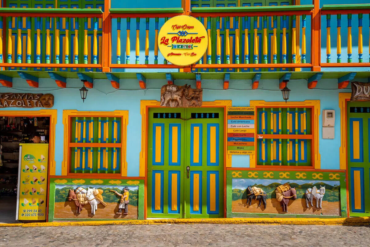 Colour-Around-Every-Corner-In-Guatapé colour-around-every-corner-in-guatape