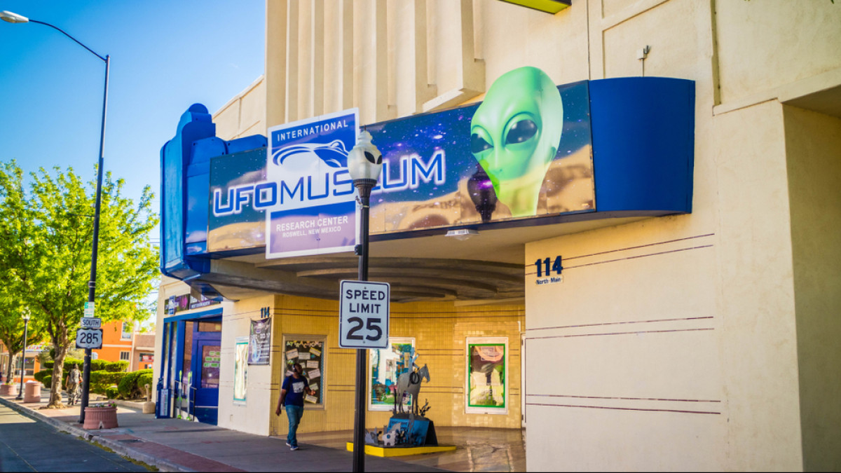 Finding-UFOs-And-Aliens-In-Roswell-New-Mexico finding-ufos-and-aliens-in-roswell-new-mexico