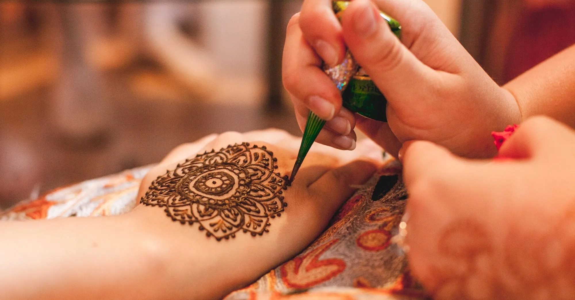 Getting-Henna-In-Little-India-Singapore getting-henna-in-little-india-singapore