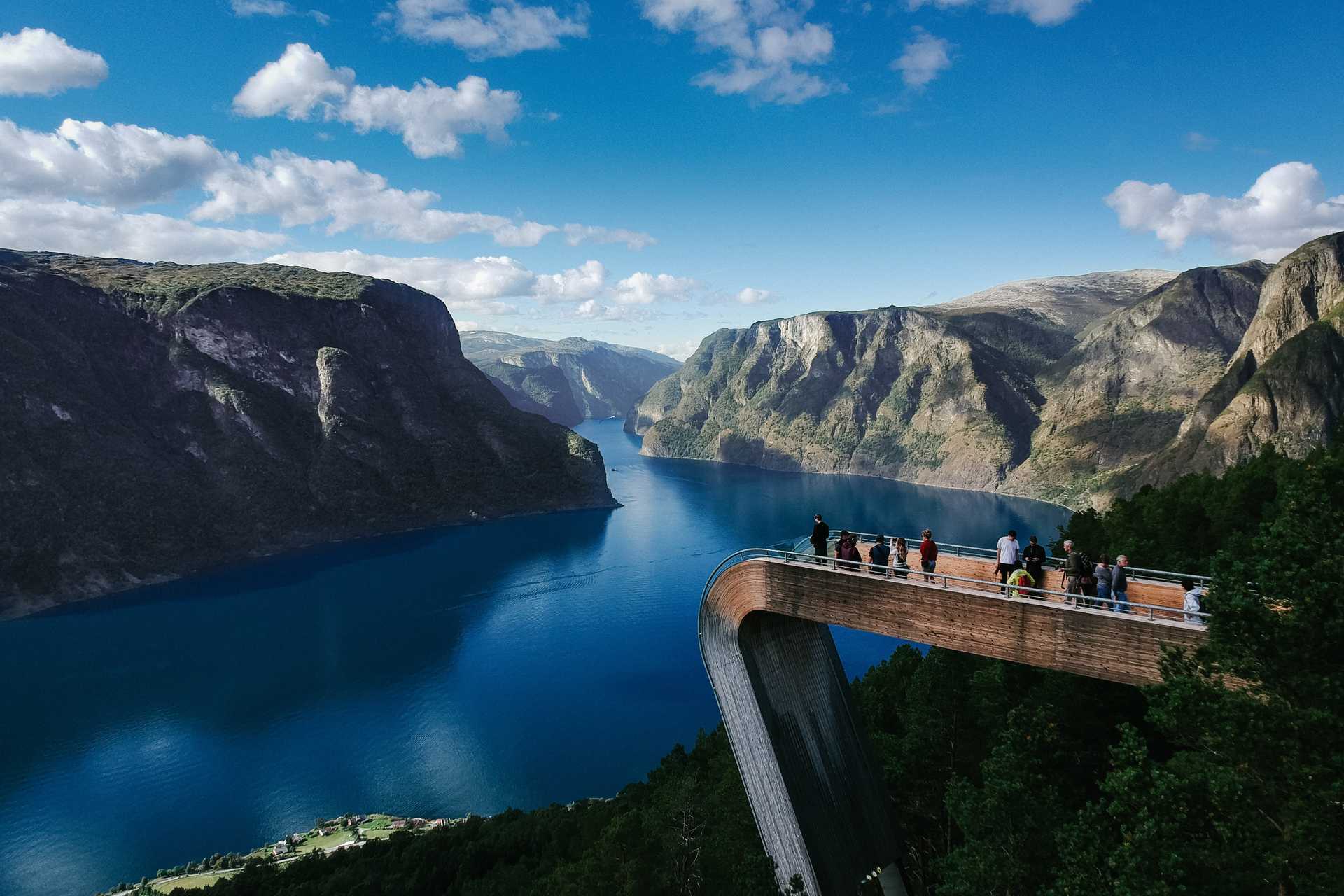 how-to-go-exploring-on-the-fjord-safari-flam-norway