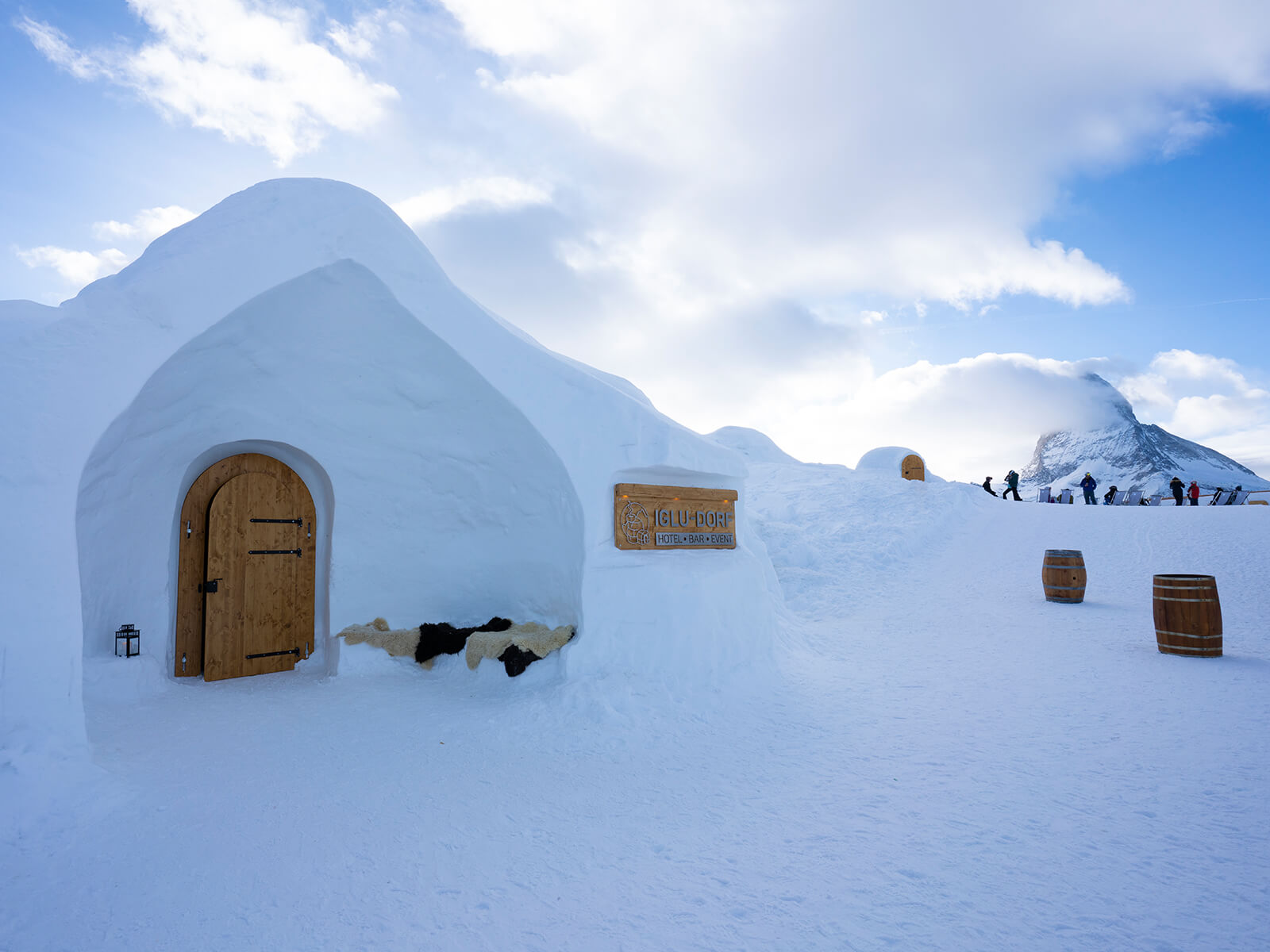 How-To-Stay-At-The-Coolest-Igloo-In-Zermatt-Switzerland how-to-stay-at-the-coolest-igloo-in-zermatt-switzerland