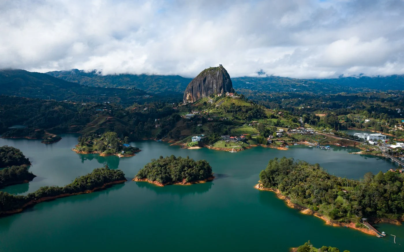 how-to-visit-guatape-from-medellin