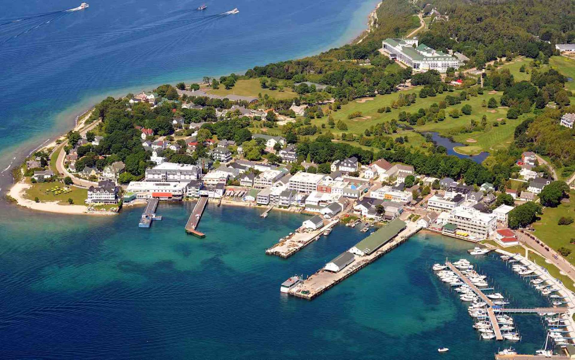 Mackinac-Island-8211-The-Complete-Guide-To-Seeing-It-All mackinac-island-the-complete-guide-to-seeing-it-all