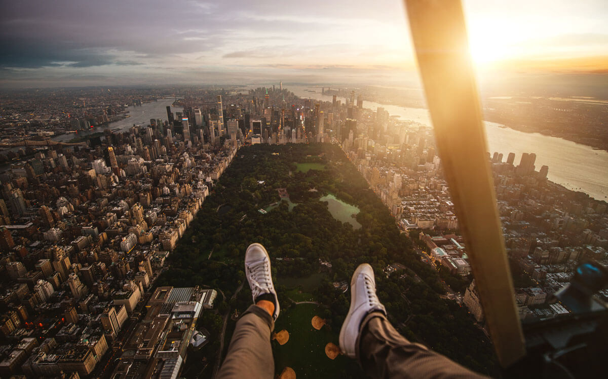 Open-Door-NYC-Helicopter-Tours-Flying-Over-Manhattan open-door-nyc-helicopter-tours-flying-over-manhattan