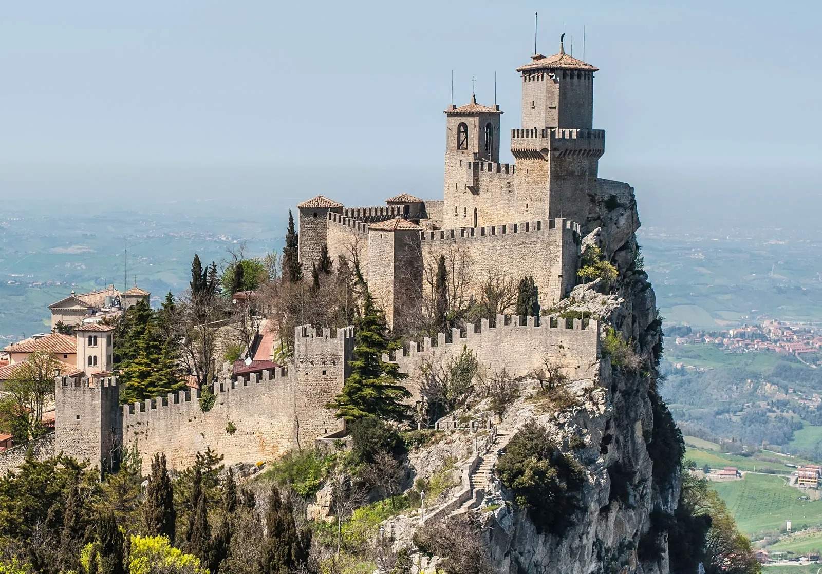 san-marino-the-tiny-nation-surrounded-by-italy