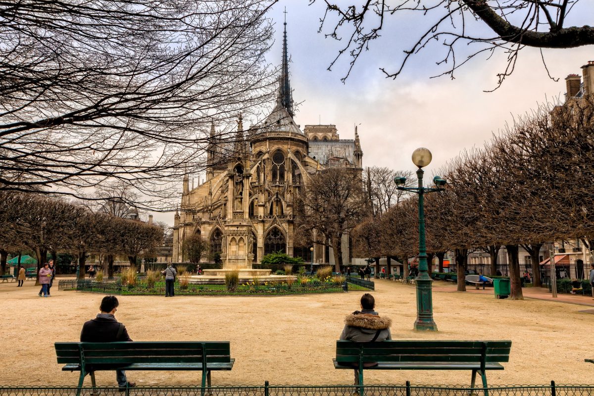 Solo-Travel-In-Paris-A-Fun-Guide-For-Women-Traveling-Alone solo-travel-in-paris-a-fun-guide-for-women-traveling-alone