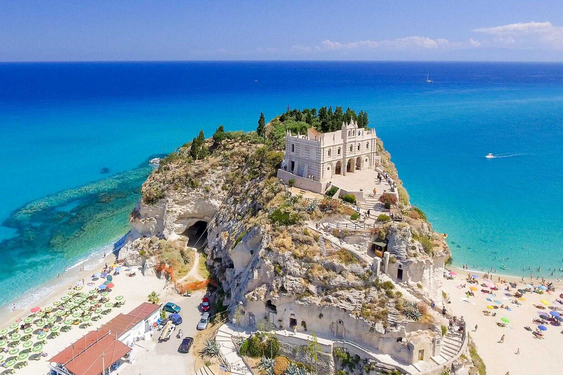 The-14-Best-Beaches-In-Tropea-8211-And-How-To-Visit-Them the-14-best-beaches-in-tropea-and-how-to-visit-them