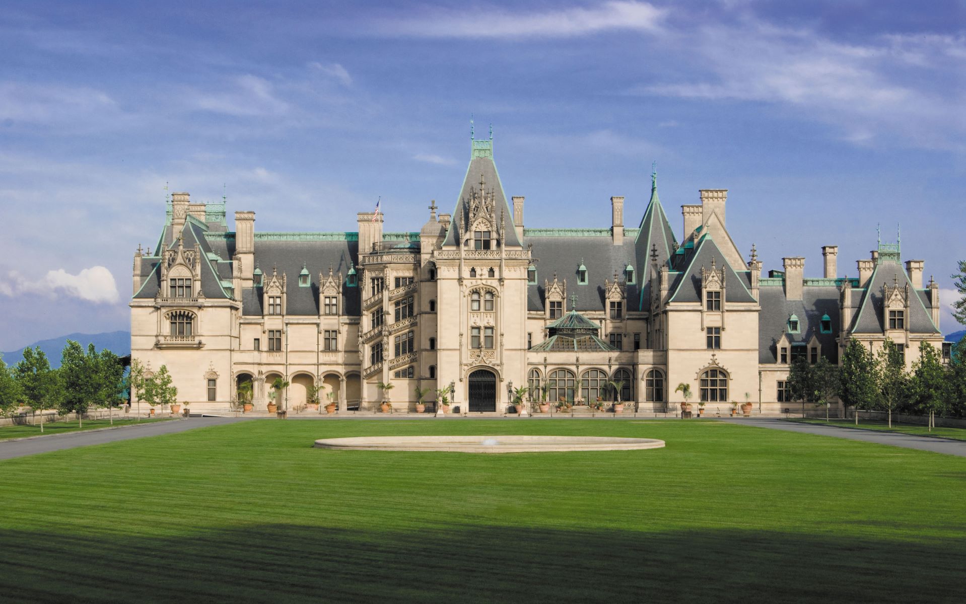 the-biltmore-estate-visiting-americas-largest-private-home