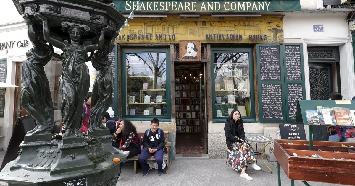 The-Lost-Generation-Is-Alive-And-Well-In-Paris the-lost-generation-is-alive-and-well-in-paris