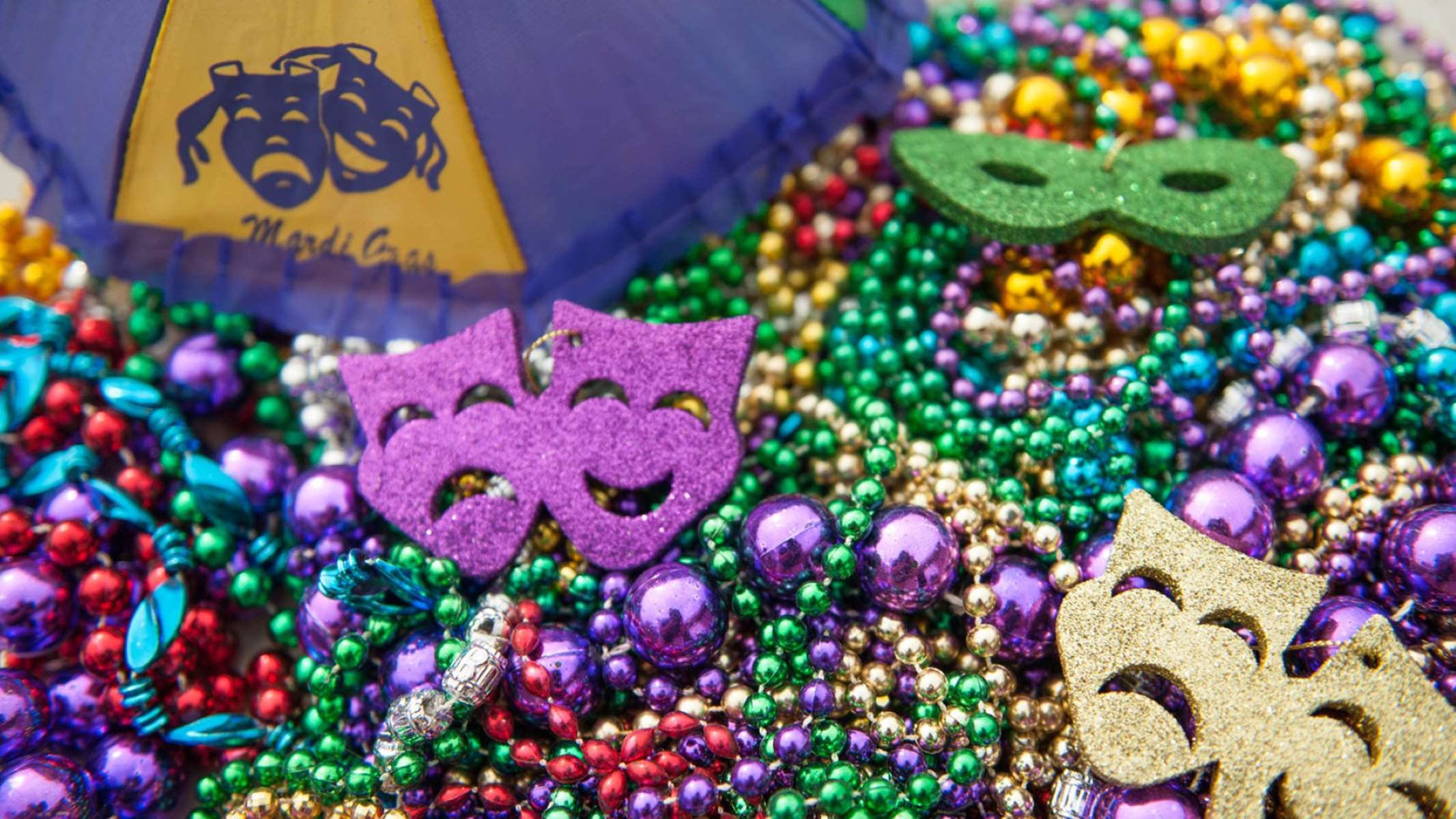 The-Savvy-Reveler8217s-Mardi-Gras-Packing-List the-savvy-revelers-mardi-gras-packing-list