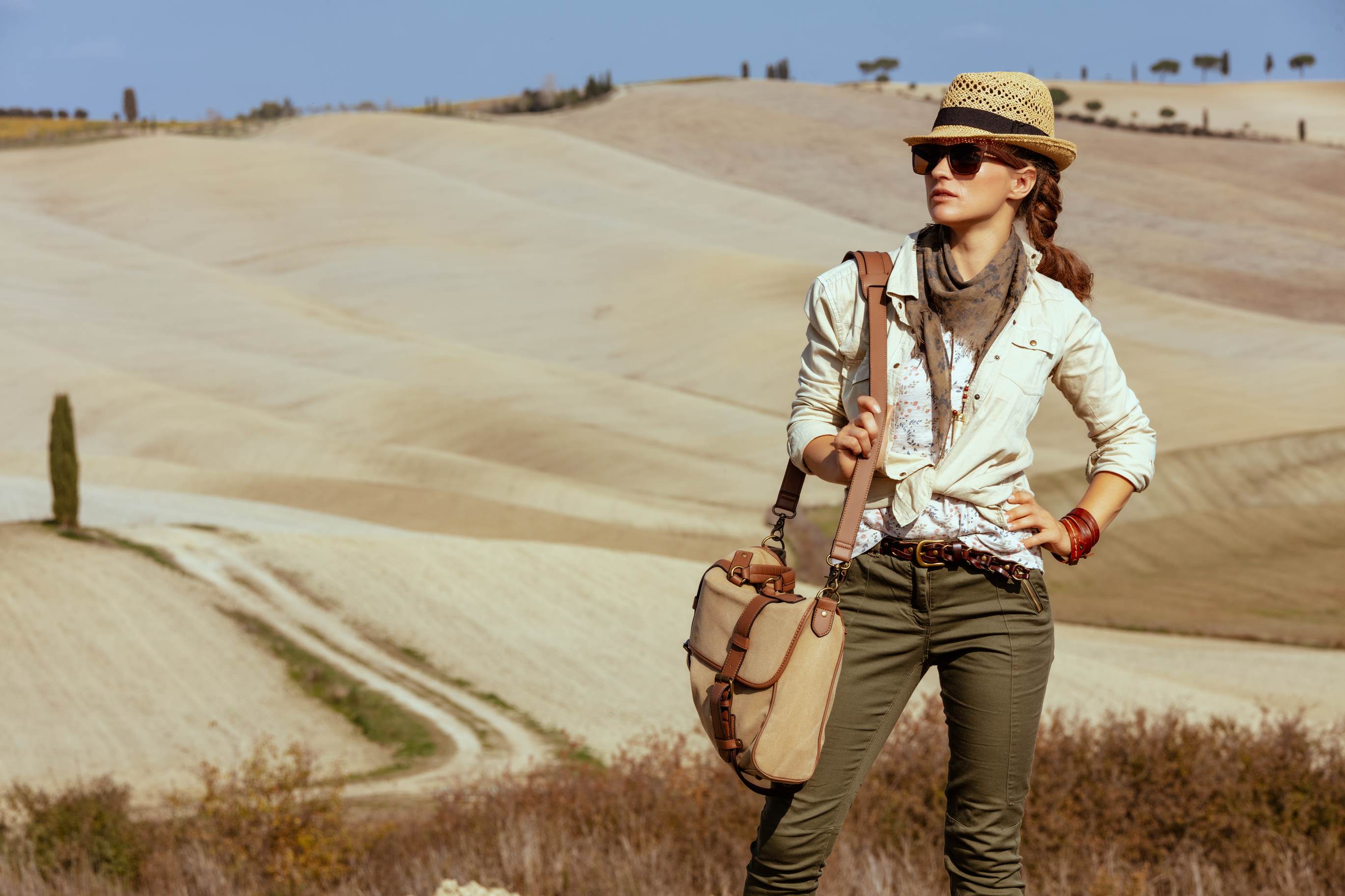 The-Secret-To-Solo-Female-Travel-Confidence-Drink-Champagne the-secret-to-solo-female-travel-confidence-drink-champagne
