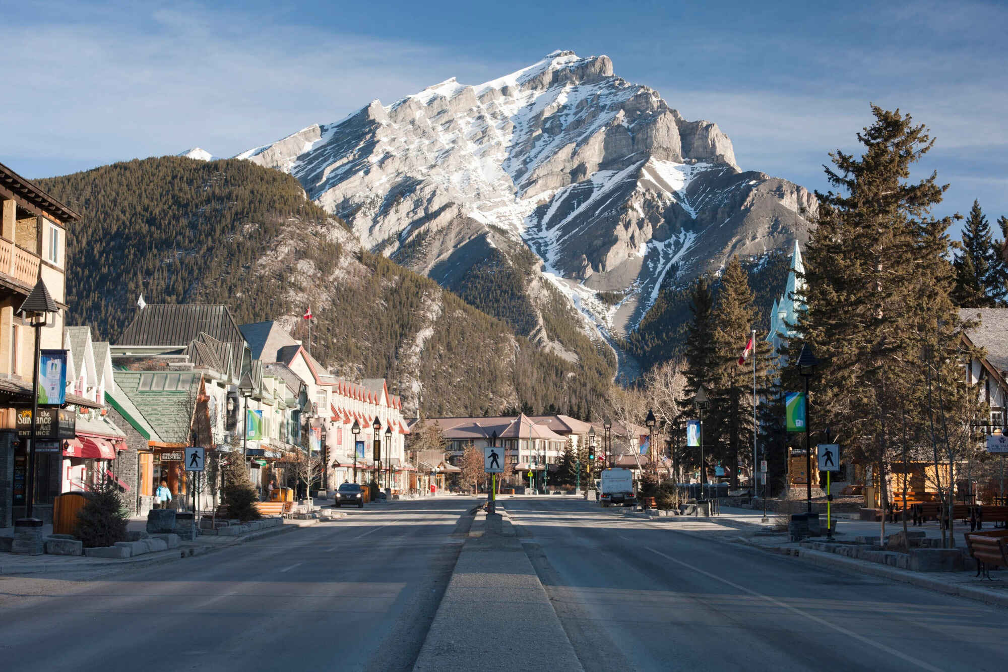 The-Ultimate-List-Of-Après-ski-Spots-In-Alberta’s-Rocky-Mountains the-ultimate-list-of-apres-ski-spots-in-albertas-rocky-mountains