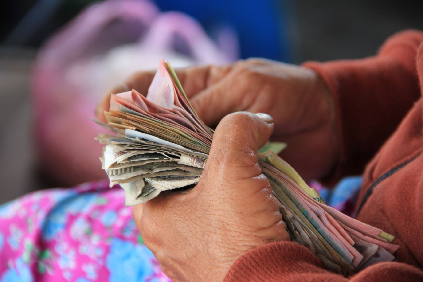 What-Is-Baksheesh-And-When-Should-I-Pay-It what-is-baksheesh-and-when-should-i-pay-it