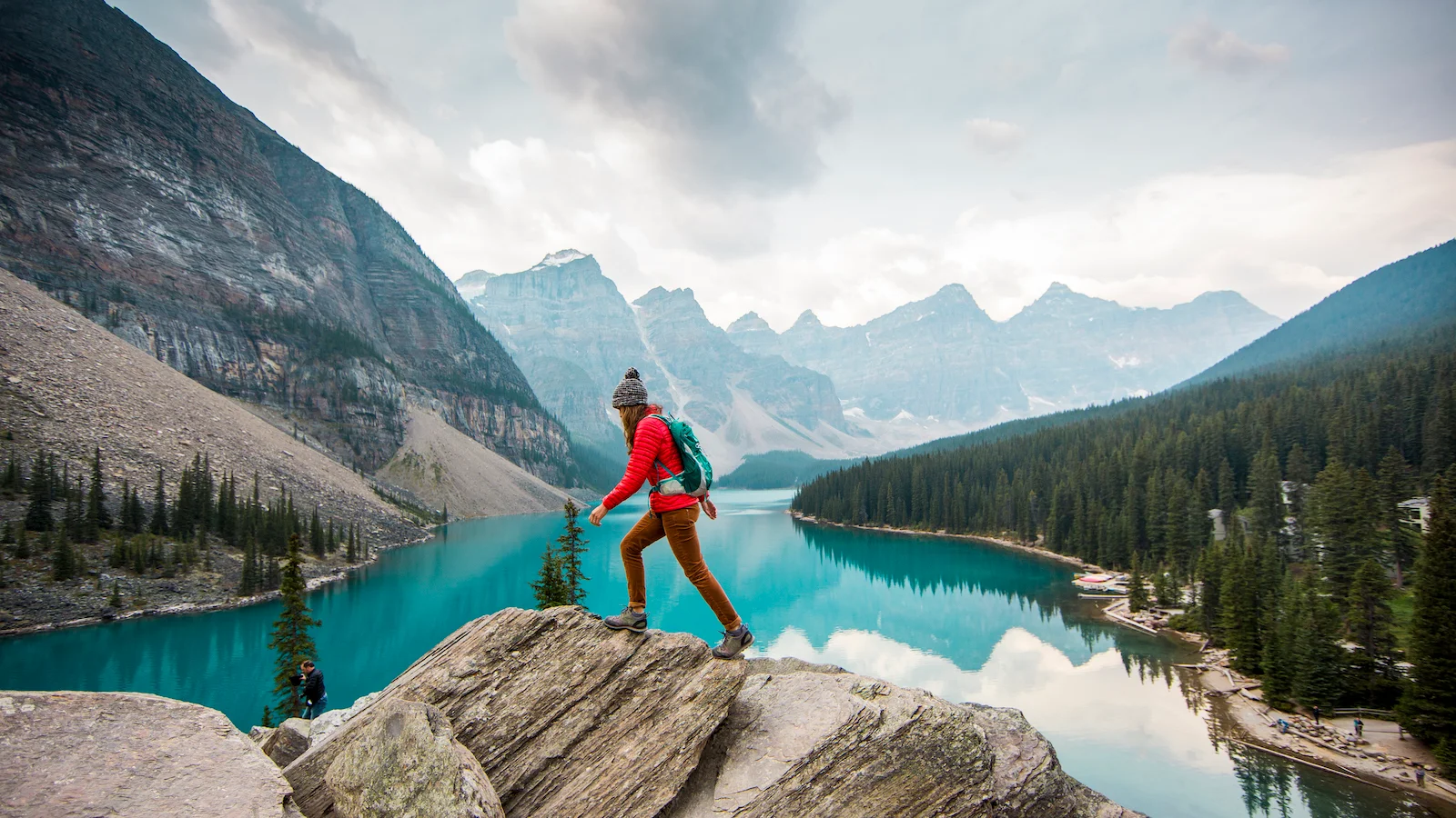 What-To-Wear-When-You-Go-Hiking-19-Must-Have-Items-Tips what-to-wear-when-you-go-hiking-19-must-have-items-tips