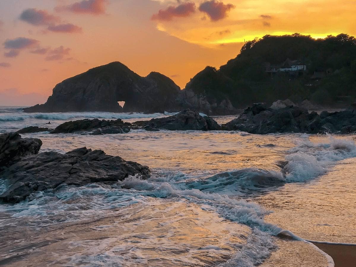 zipolite-mexico-the-perfect-beach-bum-town