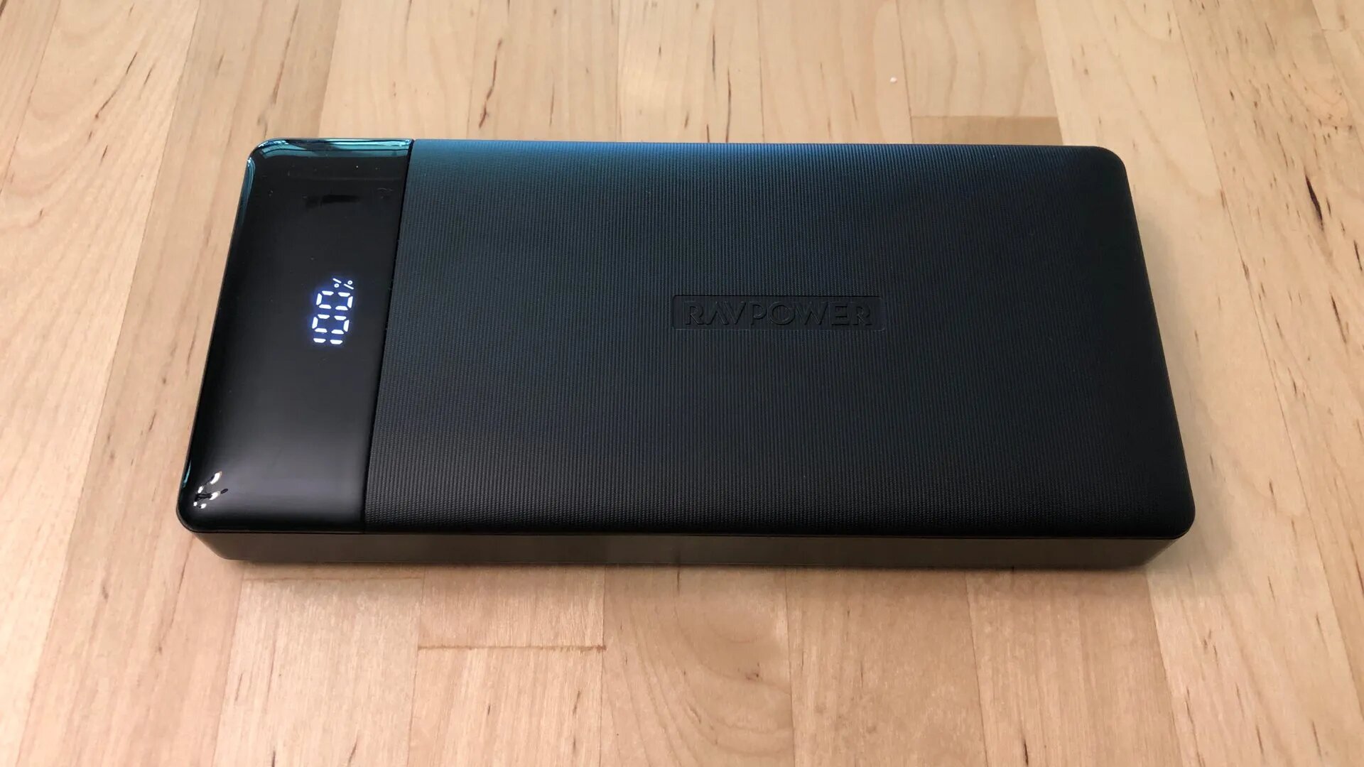 Review: RAVPower AC Outlet 27000mAh Power Bank