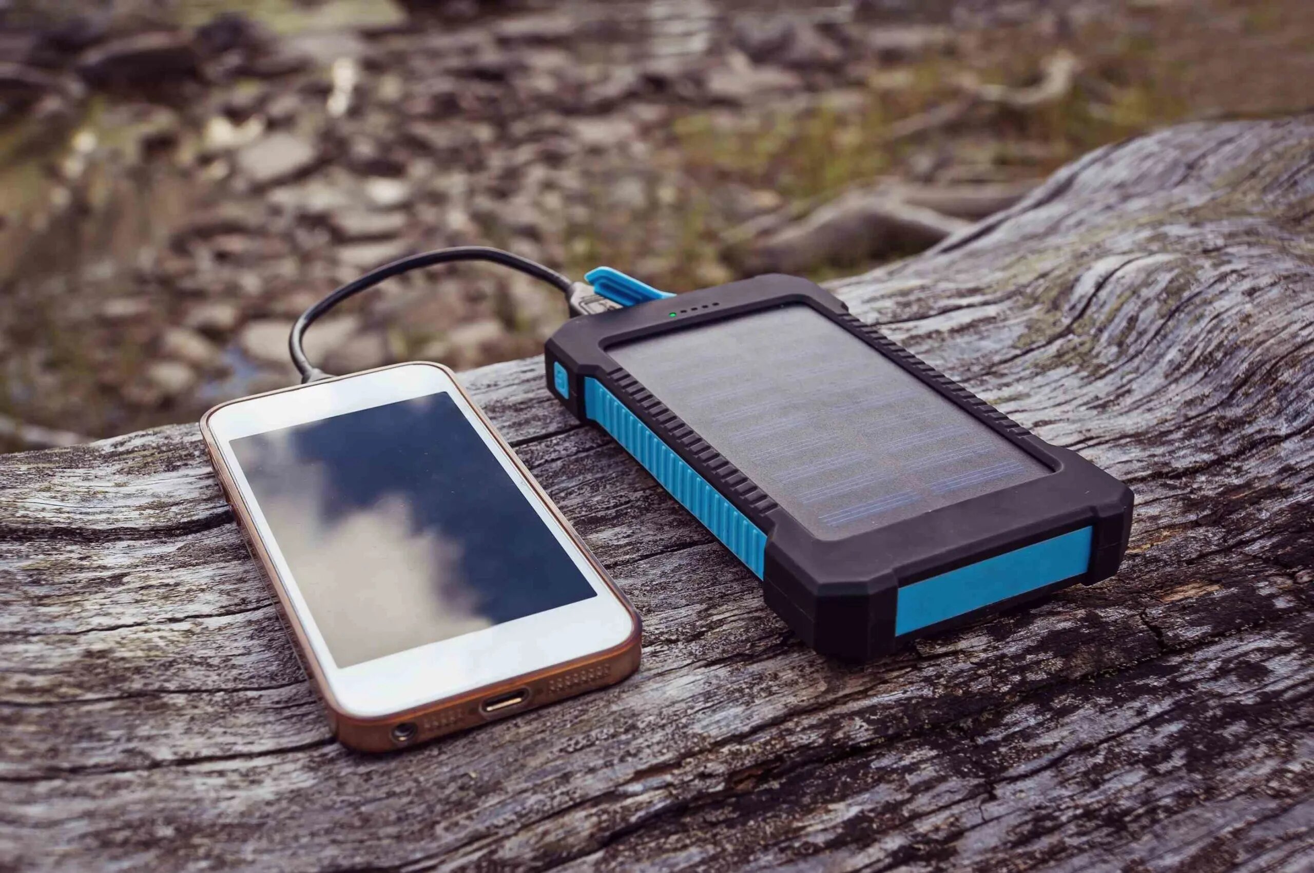 13-Best-Portable-Solar-Power-Bank-for-2023 13-best-portable-solar-power-bank-for-2023
