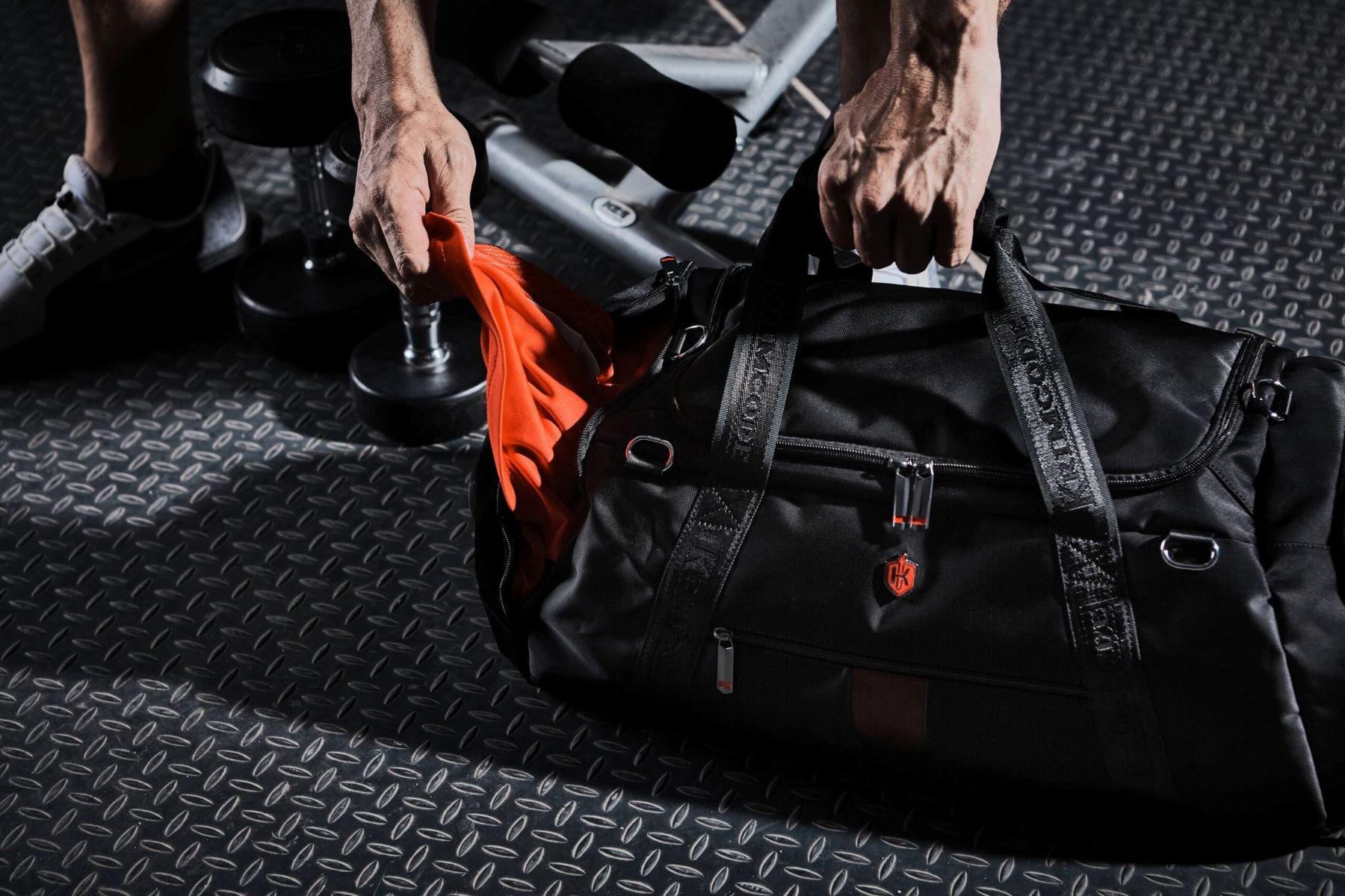 9 Best Gym Duffel Bags For Men For 2023 | TouristSecrets
