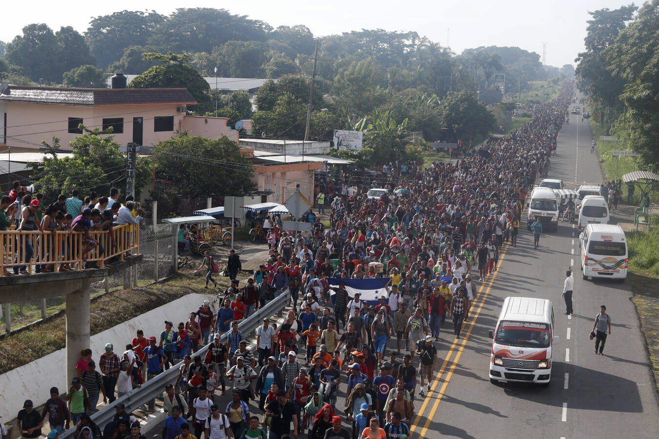 Caravan-To-The-Unknown-Images-From-The-Migration-Of-Central-Americans-Heading-To-The-U.S.-Mexico-Border caravan-to-the-unknown-images-from-the-migration-of-central-americans-heading-to-the-u-s-mexico-border