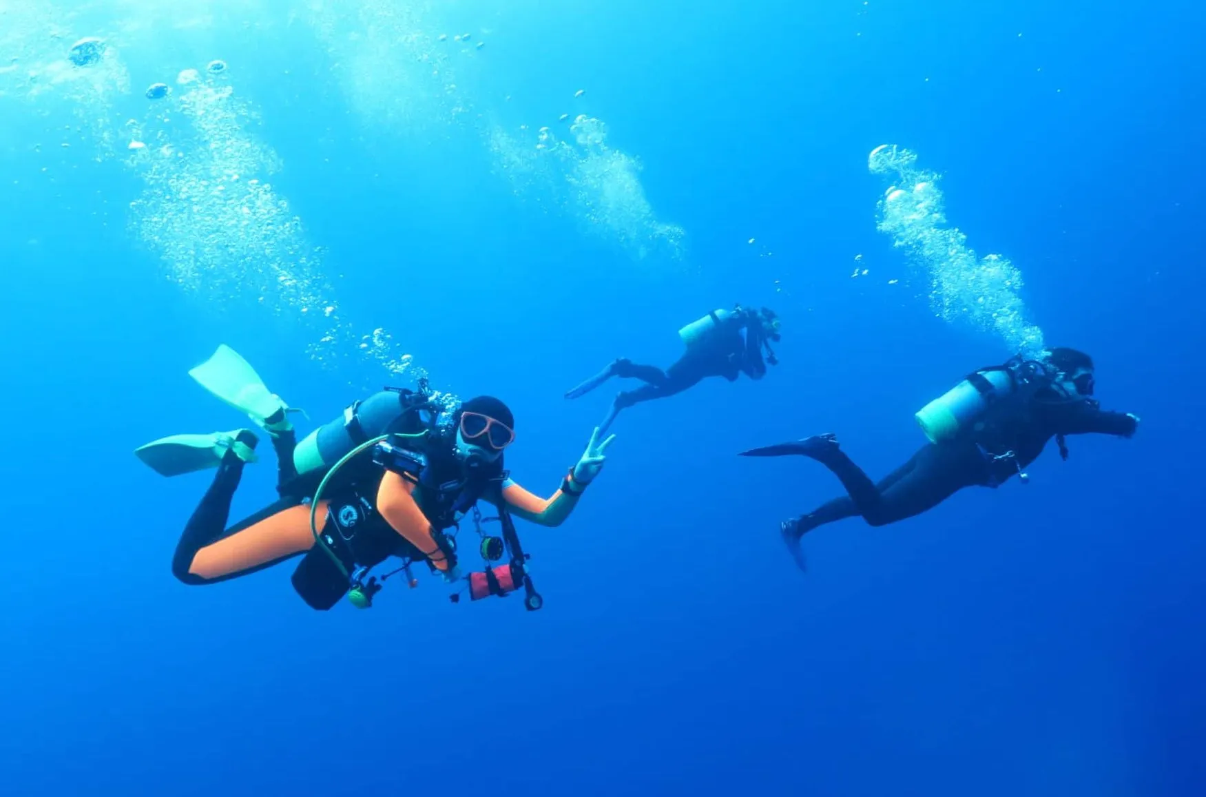 Diving-The-Galápagos-Our-First-As-Buddies diving-the-galapagos-our-first-as-buddies