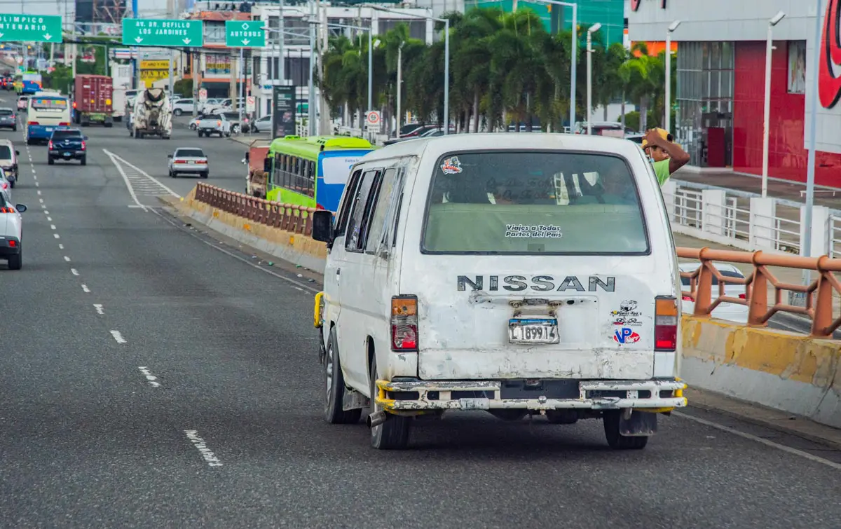 Guaguas-In-The-DR-And-How-To-Avoid-Getting-Overcharged guaguas-in-the-dr-and-how-to-avoid-getting-overcharged