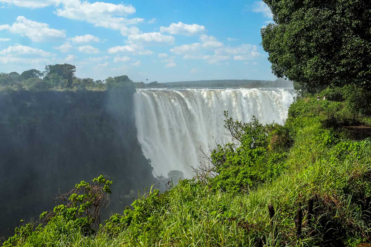 Guide-To-Visiting-Victoria-Falls-From-Zimbabwe-And-Zambia guide-to-visiting-victoria-falls-from-zimbabwe-and-zambia