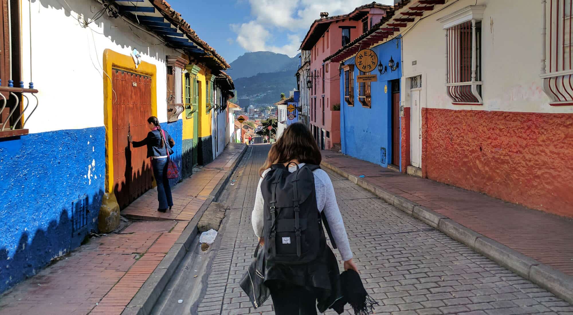 Here’s-How-To-Meet-People-On-Your-Next-Solo-Trip heres-how-to-meet-people-on-your-next-solo-trip